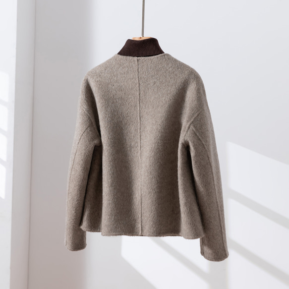 簡約時尚的雙面羊毛短外套，奶茶色（260109-1） 第9張的照片