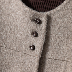 簡約時尚的雙面羊毛短外套，奶茶色（260109-1） 第3張的照片