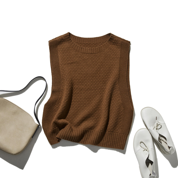 ざっくり編みの上品シルエット メリノウール ベスト 焦げ茶色 260117-3