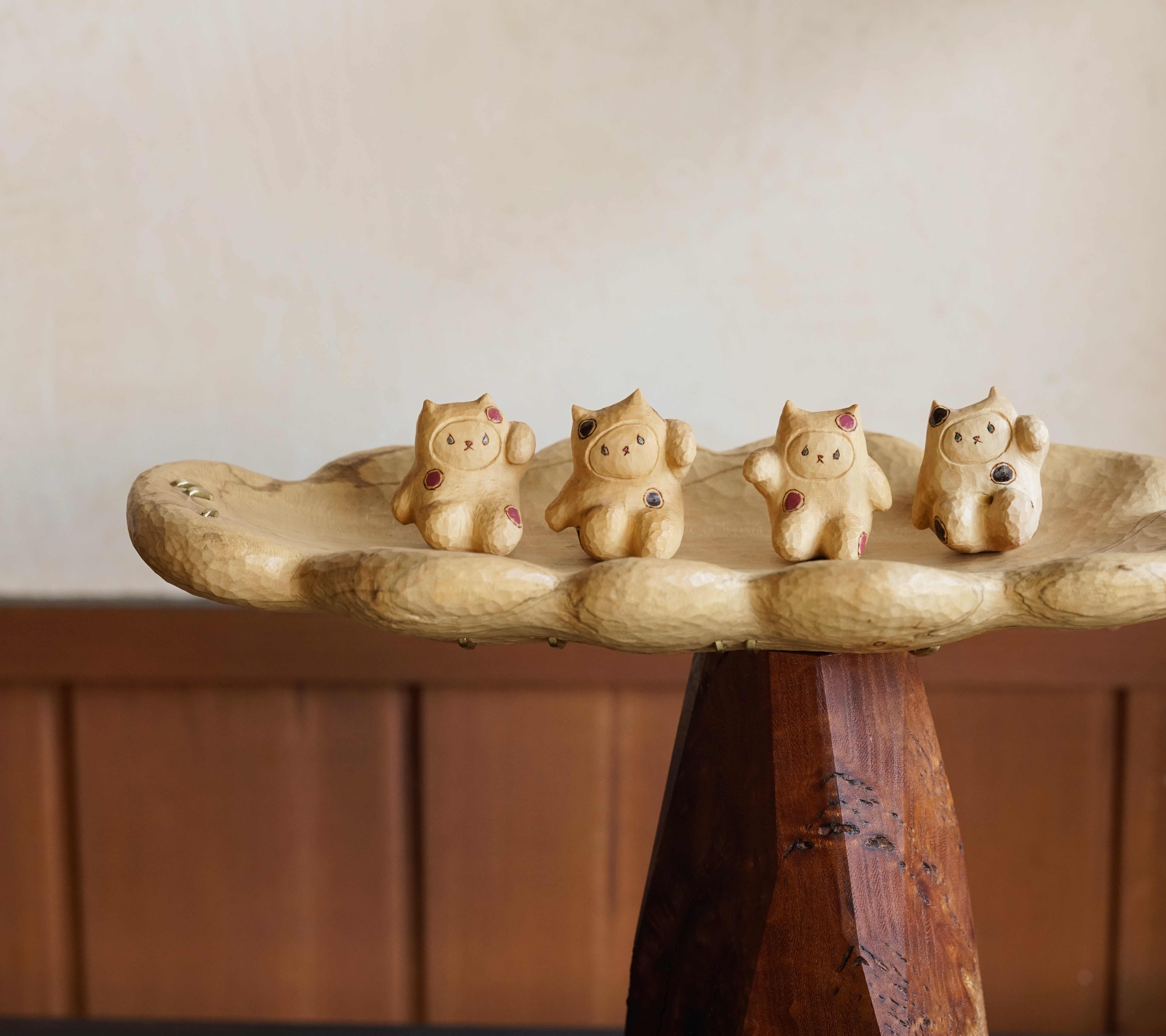 てのひら招き猫　ウサミノさんバージョン