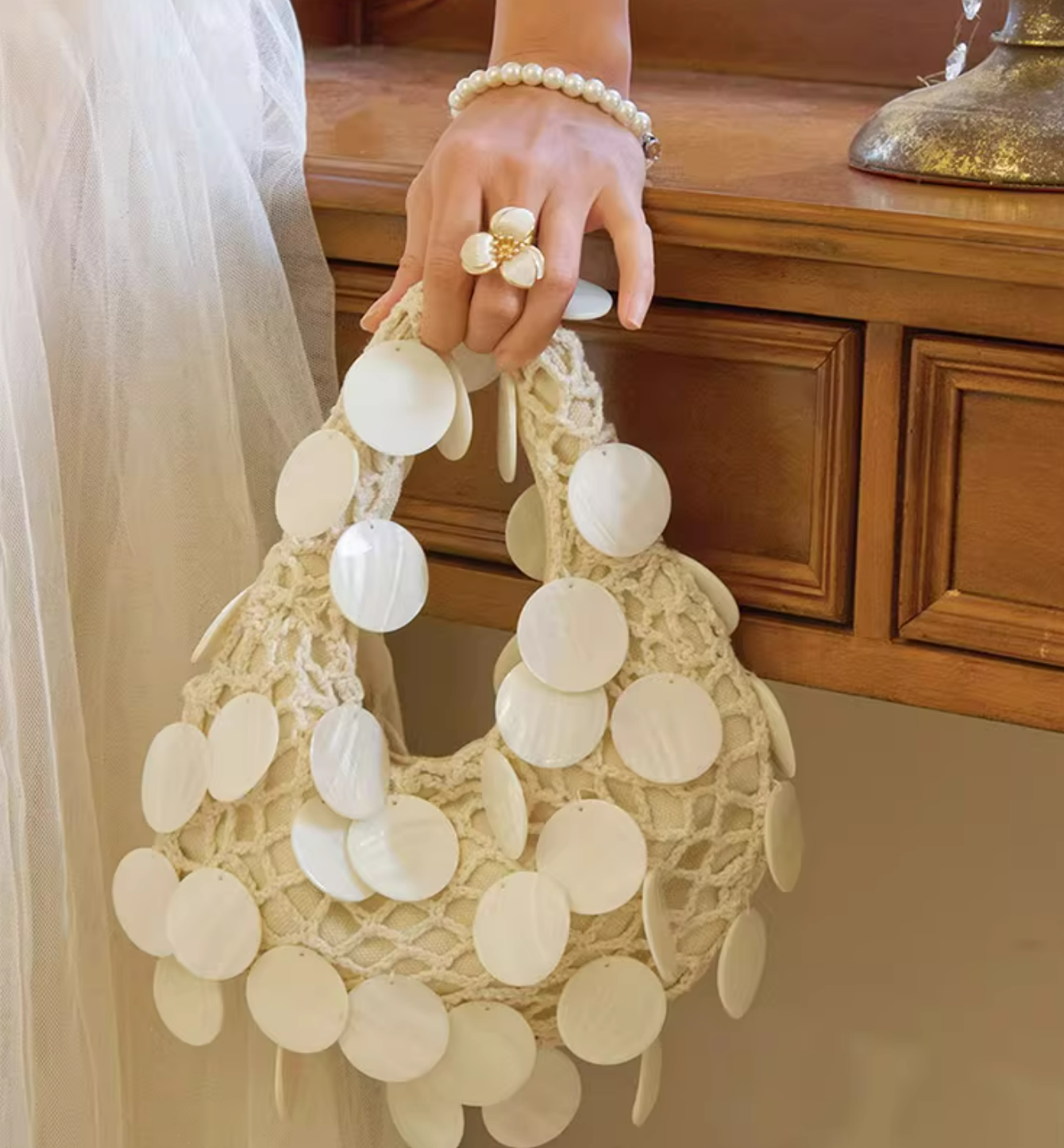 ♡クラッチバッグ　可愛いパーティーバッグ9～14日届け送料込み