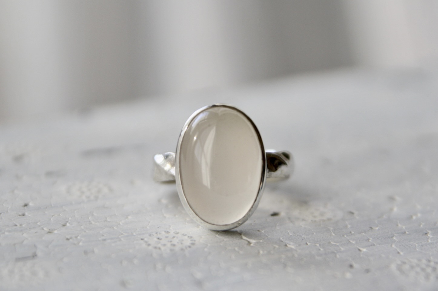 ホワイトムーンストーン　silverリング