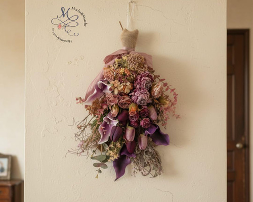 ドライ風アーティフィシャルフラワースワッグ チューリップとカラーの