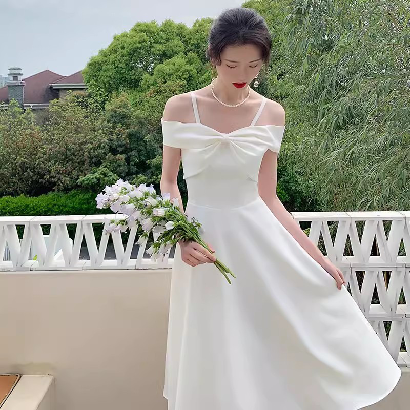 パーティードレス 白 黒 ピンク オフショルダー リボン  シンプル 花嫁 誕生日 二次会 前撮り お呼ばれ AK843