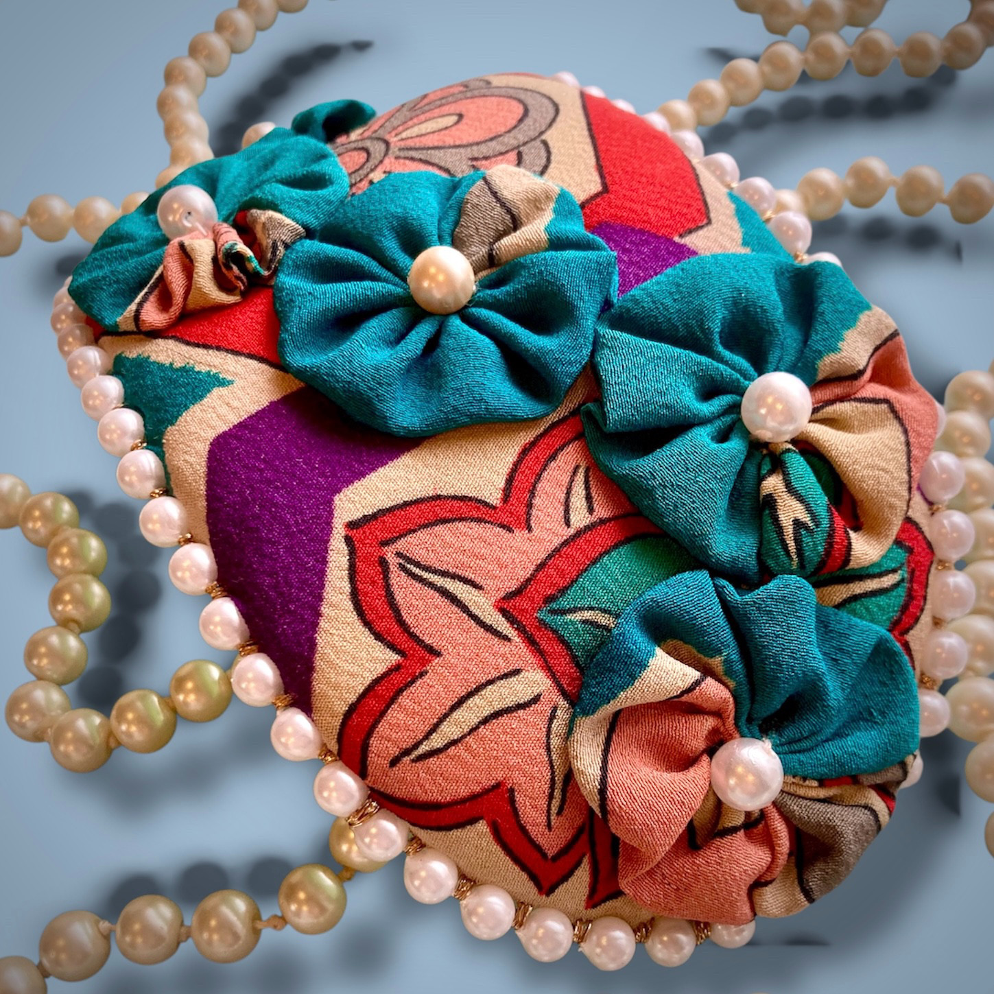 ✤ アンティーク縮緬 パール巻ヘッドドレス/古典柄 ヨーヨーキルト ✤