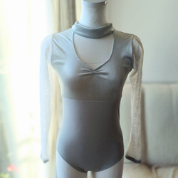 S～Mサイズ/深いワインレッドのクラッシュベロアとレースが高級感を