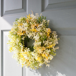 ミモザと小花グリーンのスプリングリース｜春を告げるナチュラルリース（直径30cm） 4枚目の画像