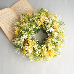 ミモザと小花グリーンのスプリングリース｜春を告げるナチュラルリース（直径30cm） 8枚目の画像