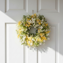 ミモザと小花グリーンのスプリングリース｜春を告げるナチュラルリース（直径30cm） 10枚目の画像