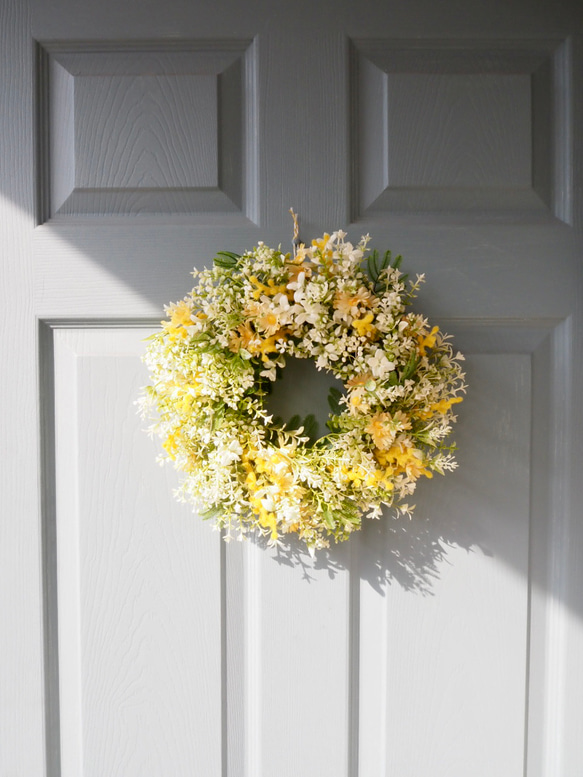 ミモザと小花グリーンのスプリングリース｜春を告げるナチュラルリース（直径30cm） 5枚目の画像