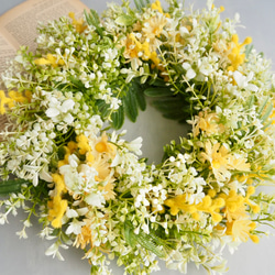ミモザと小花グリーンのスプリングリース｜春を告げるナチュラルリース（直径30cm） 6枚目の画像