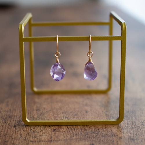 ✨2月誕生石✨ アメジスト＜ツイスト・ブリオレット＞のピアス（K14GF