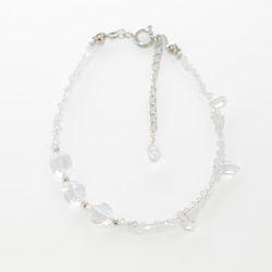 コンケーブカット水晶とブルームーンストーン、モルガナイトのピアス