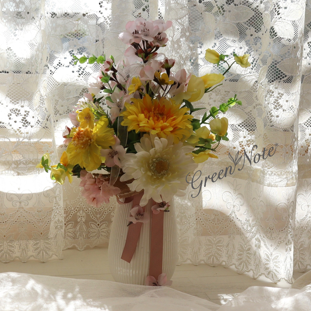 桜にガーベラ　おリボンが華やかな花瓶付きアレンジメント　ひな祭りのインテリア　2way