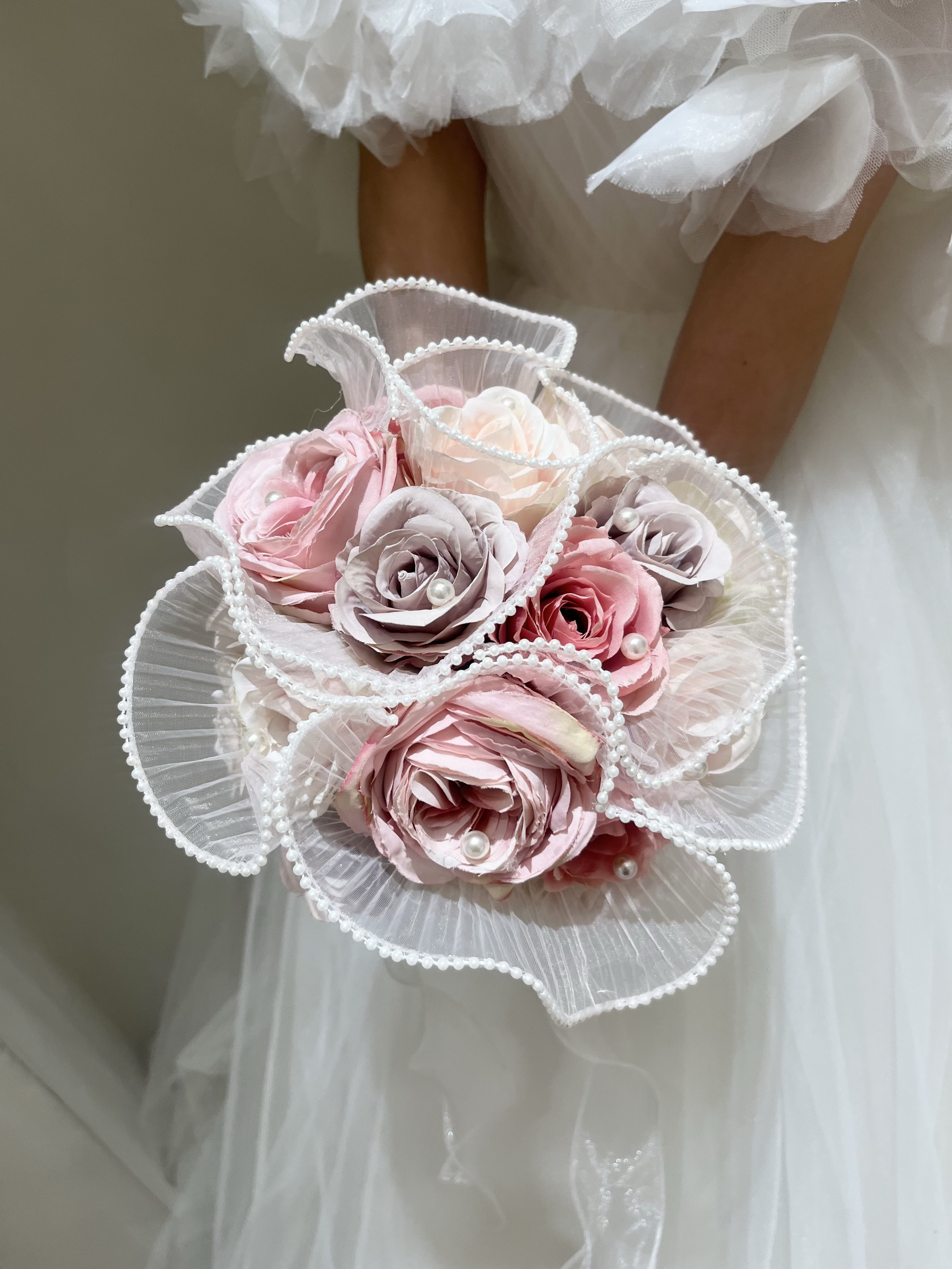 ウェディングブーケ⌇ピンク×パール×レース⌇ラウンドブーケ⌇ブートニア付き