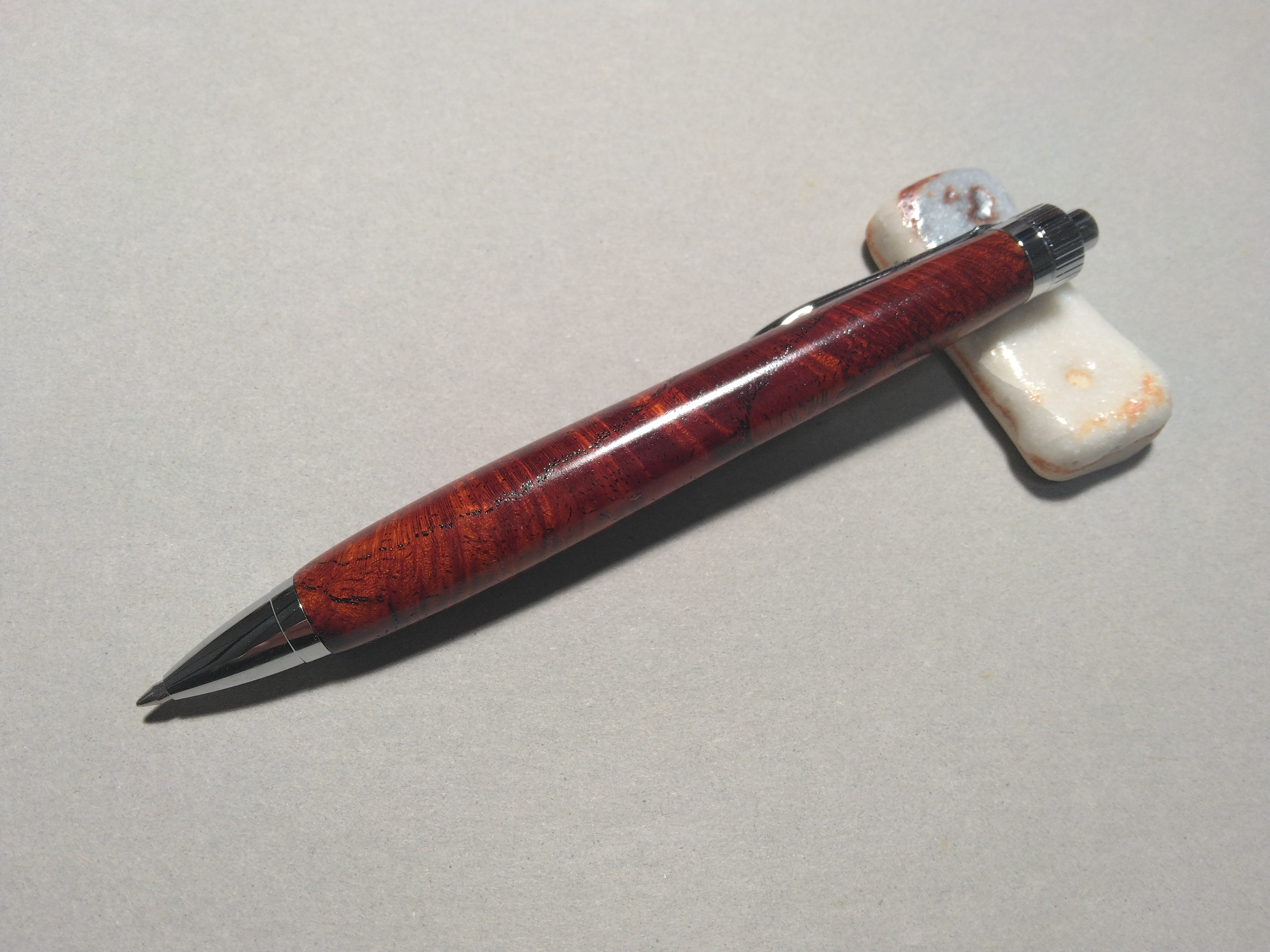 銘木　欅　縮杢　最高級杢　摺り漆　木軸ボールペン  誕生祝いに 4,964円