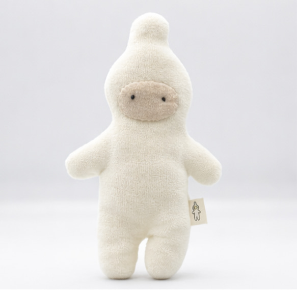 ピンナポ オーガニックコットン 鈴入りぬいぐるみ 1枚目の画像