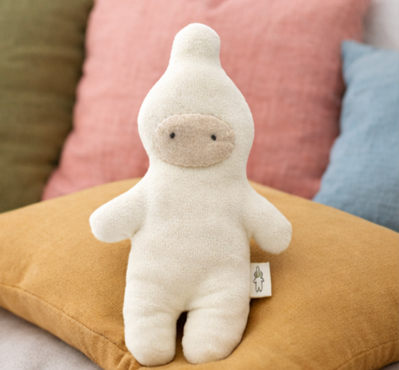 ピンナポ オーガニックコットン 鈴入りぬいぐるみ 2枚目の画像