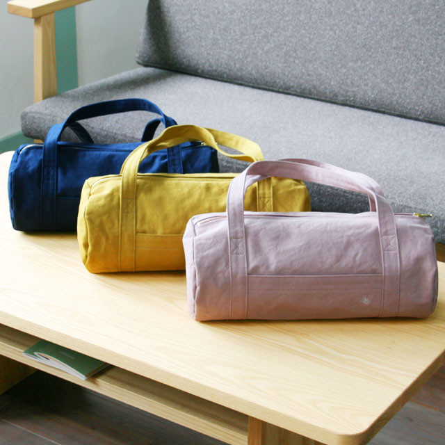 刺繍入り　たっぷり入る帆布バッグ