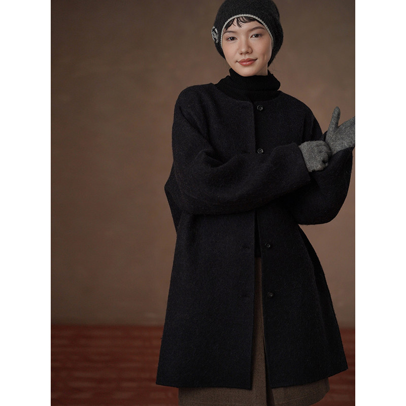 上質な長繊維スリランカウールとアルパカの気高い光沢 ダブルフェースの通勤コート#929