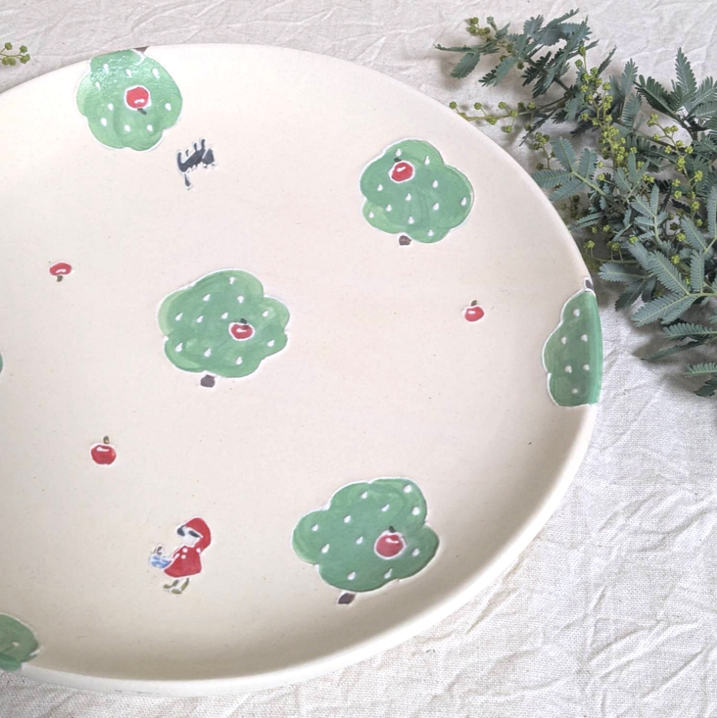 赤ずきんちゃん柄の丸プレート皿(大)