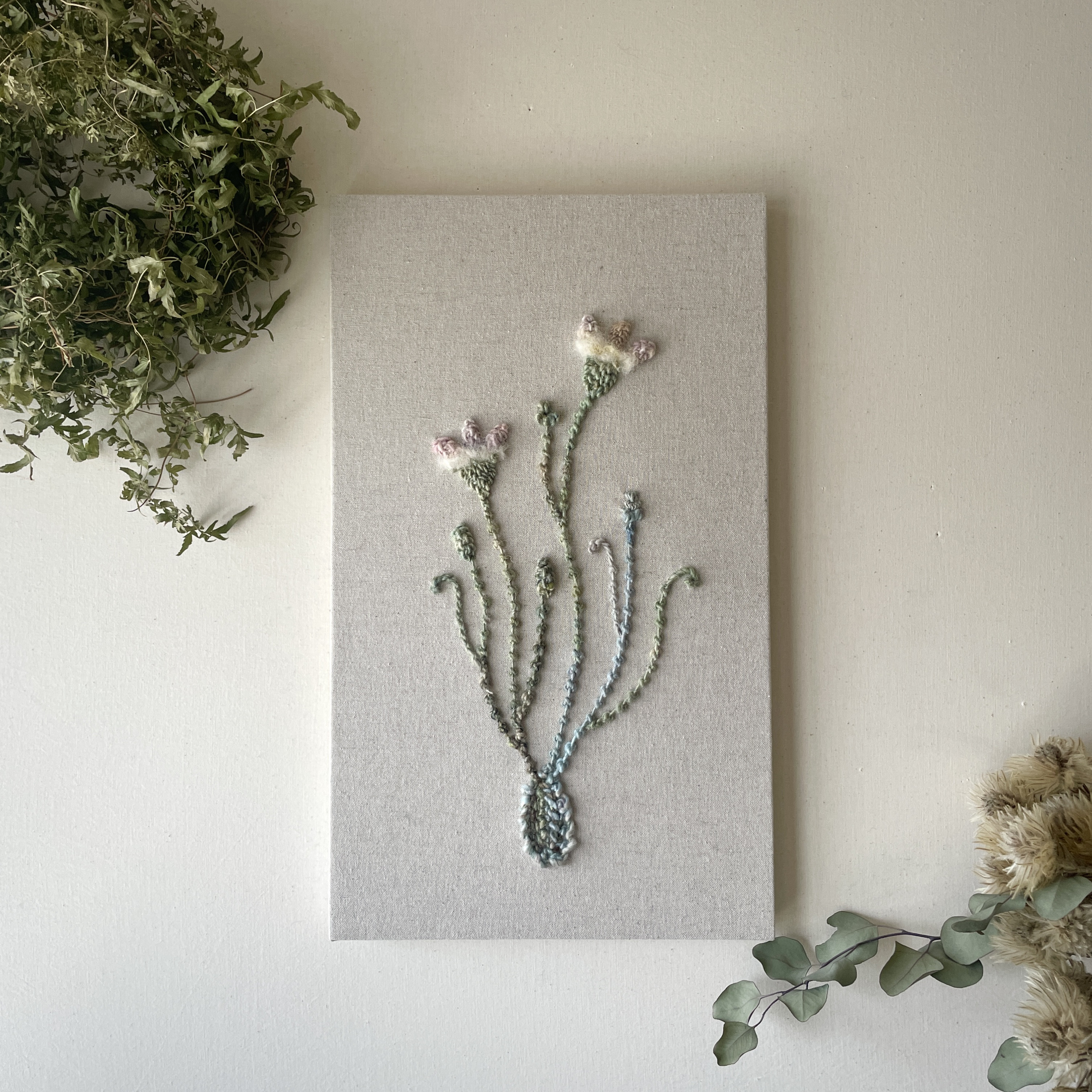 【一点もの】『手紡ぎ糸のお花. j'』手刺繍 ファブリックパネル