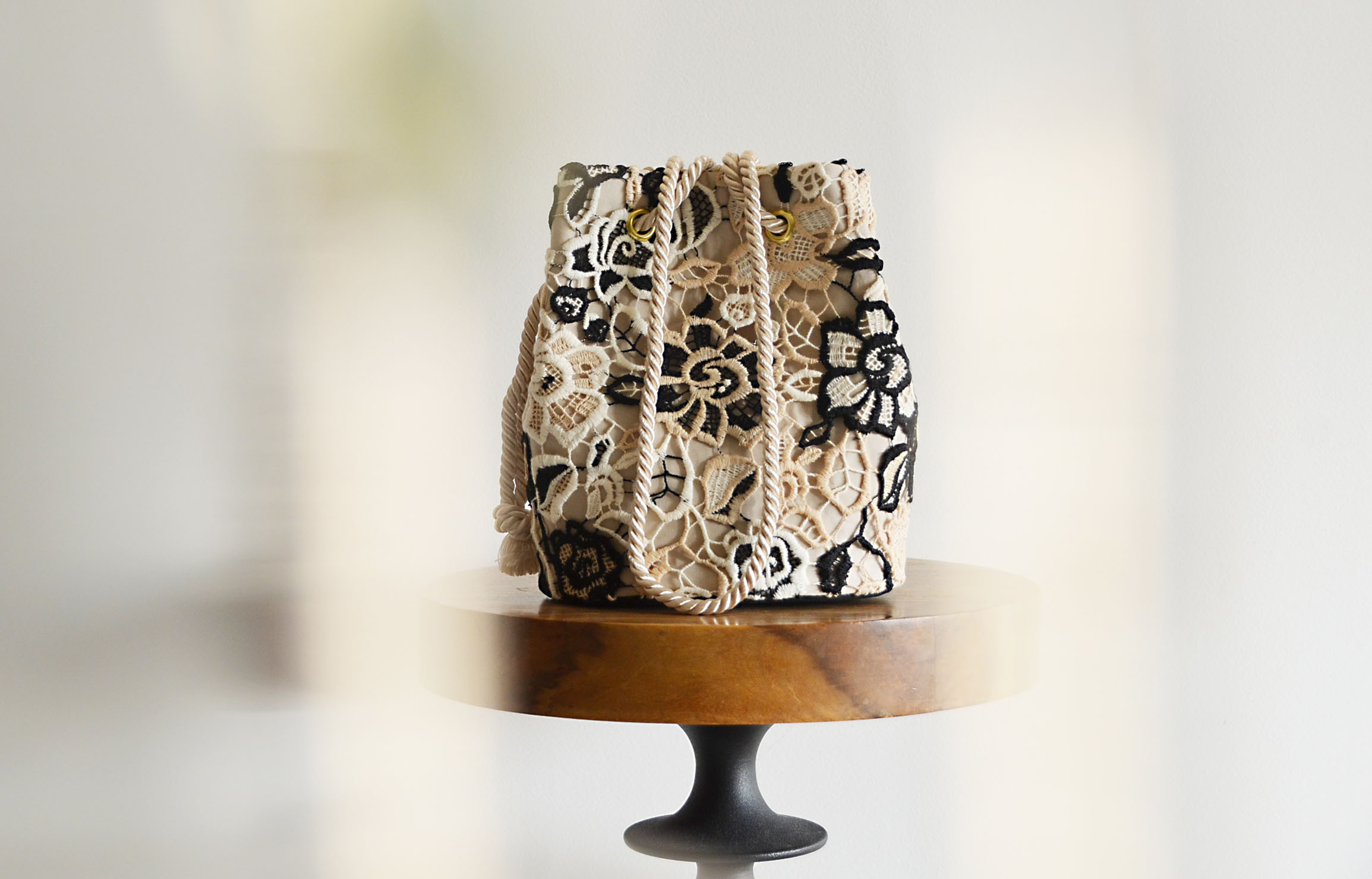 数量限定!   イタリア製　ローズケミカルレース　メランジェ　2way ポシェットマリンバッグ　フォーマルコーデ