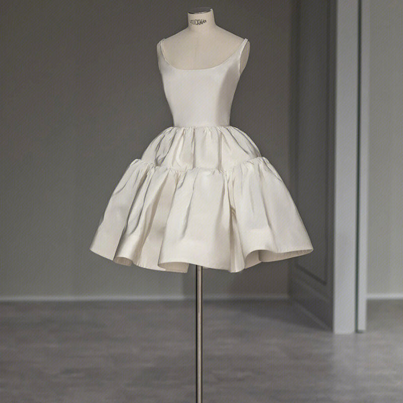 高級感 パーティードレス 白 黒 ショート丈 シンプル パーティー 成人式 誕生日 二次会 前撮り お呼ばれ AK859