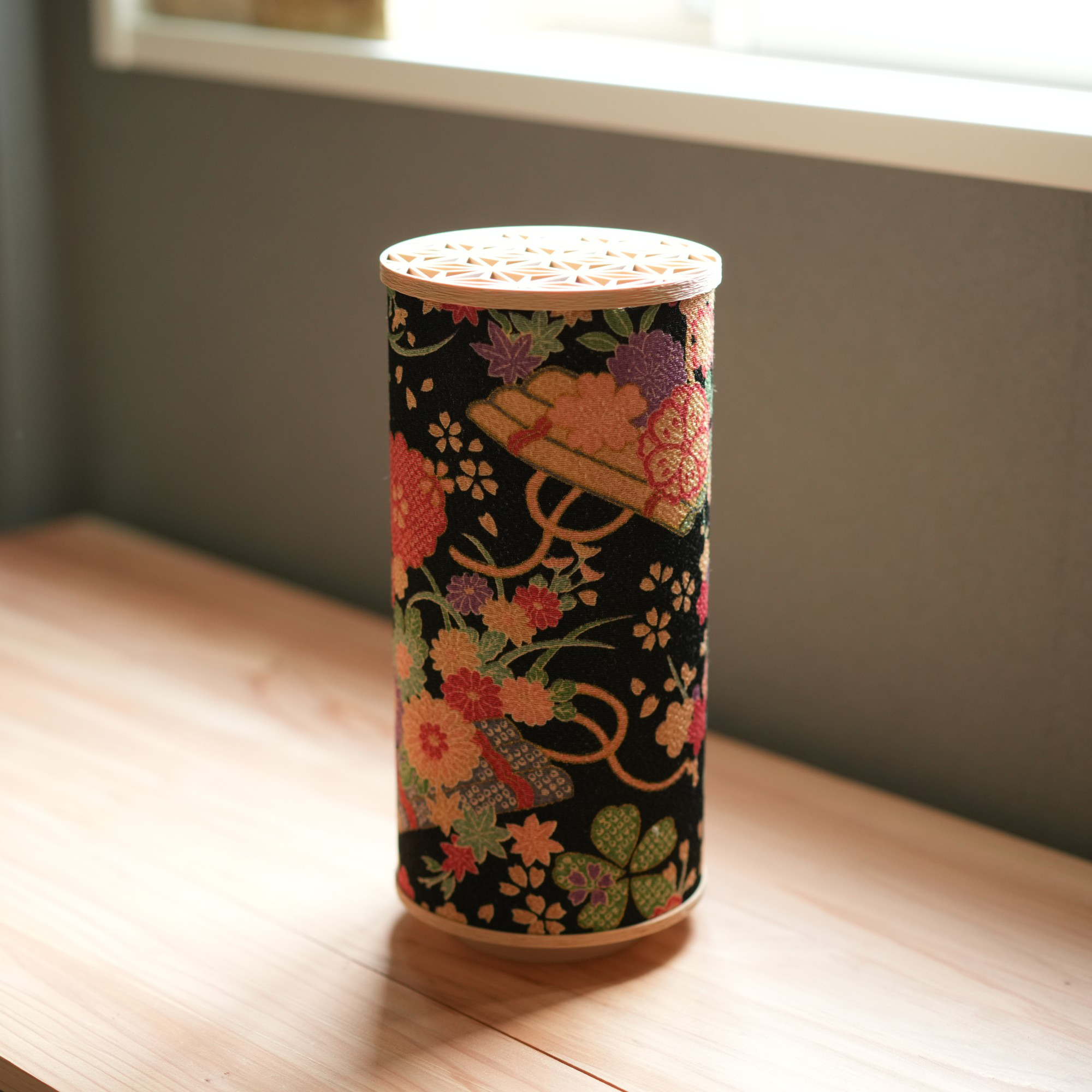 ちりめんランプ（漆黒-しっこく-）｜大サイズ｜和モダンな間接照明｜和風インテリア