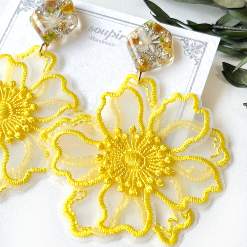 大ぶりレースフラワーピアス/イヤリング ピアス（スタッド・一粒