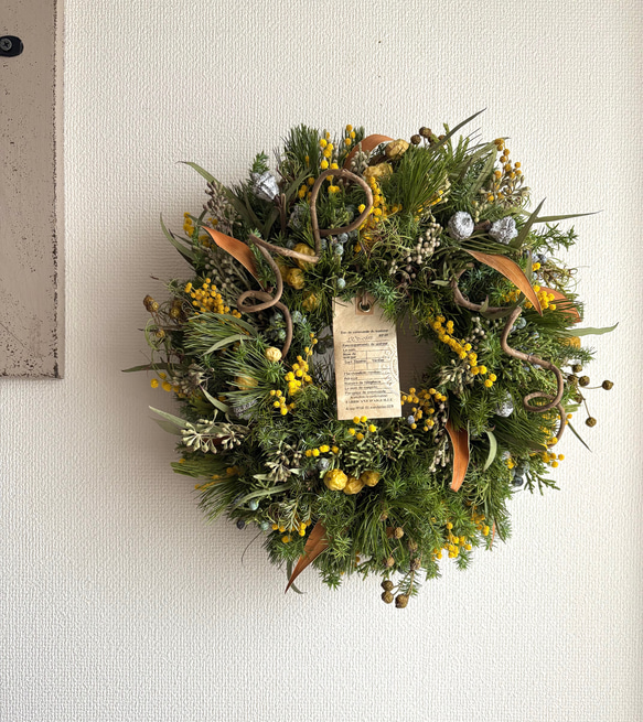 春待ちミモザとグリーンのラウンドリース 25㎝ リース sora 通販