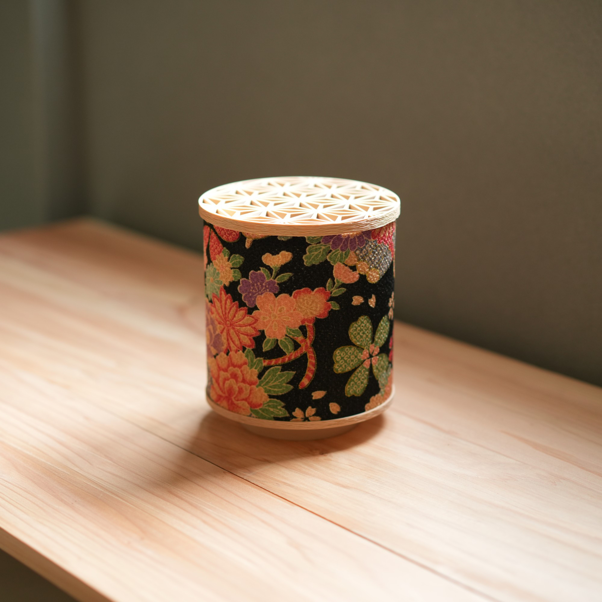 ちりめんランプ（漆黒-しっこく-）｜小サイズ｜和モダンな間接照明｜和風インテリア