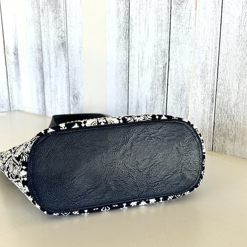 creema限定、ミナペルホネンのforest toleのファスナーマルシェトート