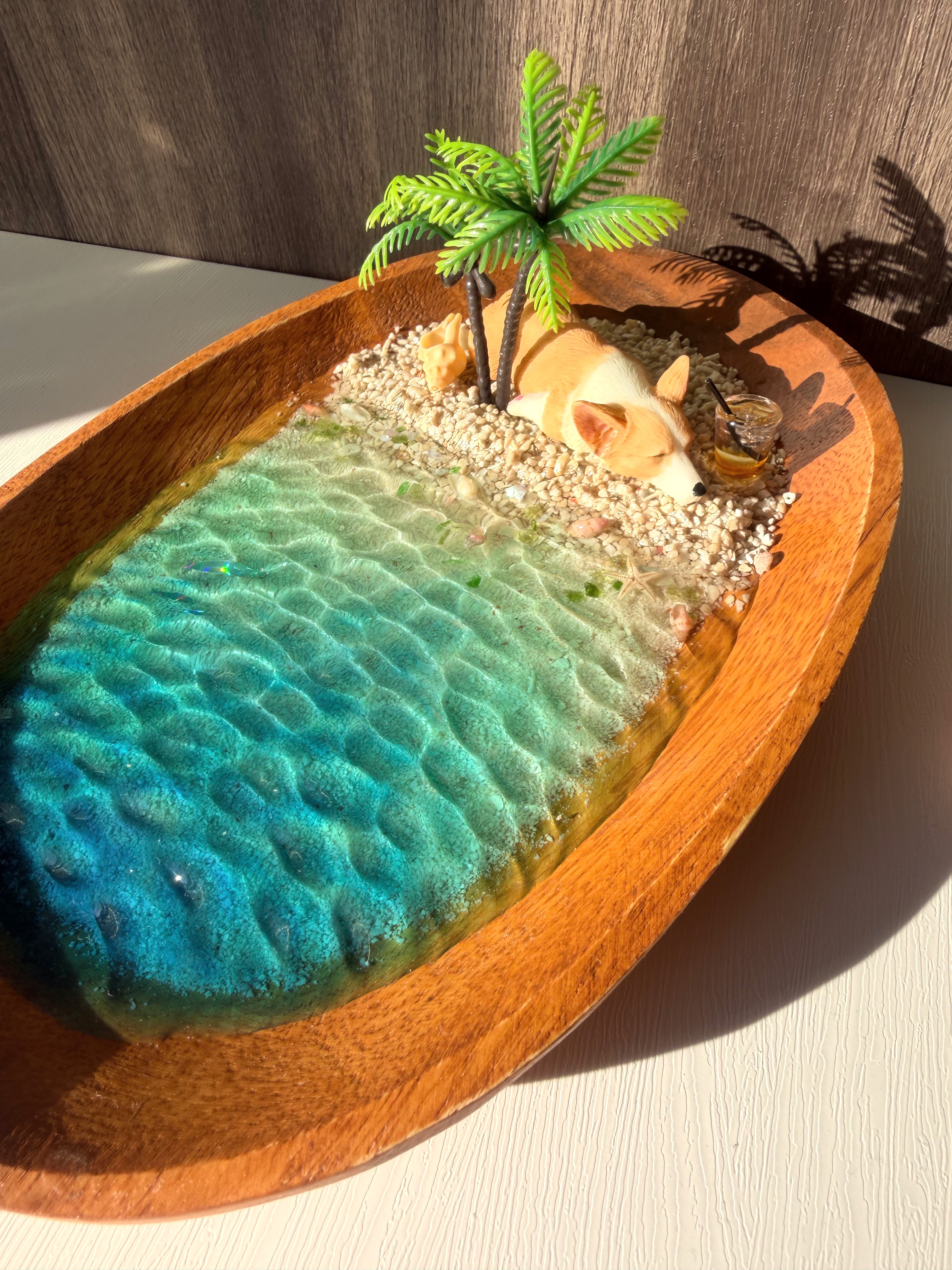 コーギーと海のアクセサリートレイ　海　レジン　コーギー　犬　わんこ　アクセサリートレイ　メガネトレイ　小物入れ