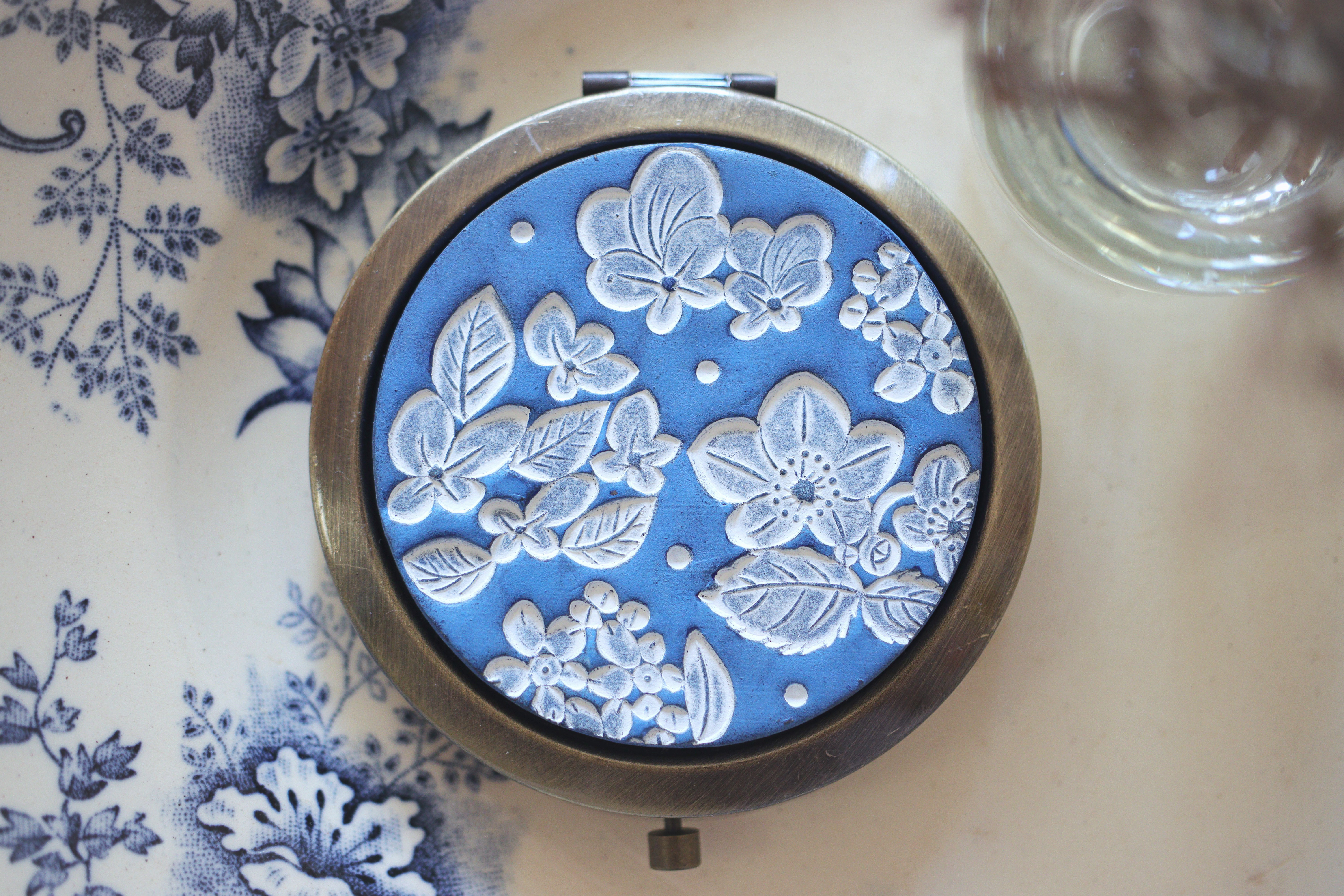 : : : 陶土の草花ミラー : : : 1428