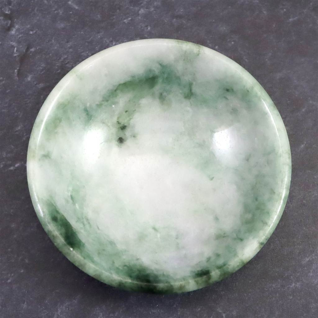 ミャンマー産 グリーン翡翠 ヒスイ 55mm小皿 27.8g #92742