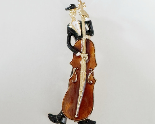 チェロ奏者 オブジェ 金属 彫刻 置物 音楽家 モダン アート　かなりの美品です チェロ奏者 オブジェ 金属 彫刻 置物 音楽家 モダン アート かなりの美