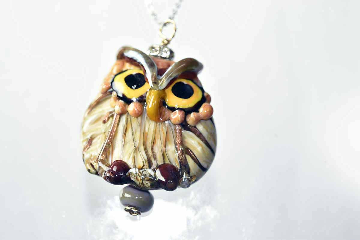 フクロウ　とんぼ玉 トンボ玉 蜻蛉玉 ペンダントトップ   モレッティ   ハンドメイド  12882-451