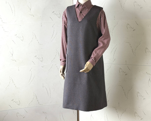 チャコール・グレンチェック（ポリエステル） VネックのAライン