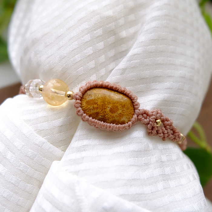 フォッシルコーラル（インドネシア産）化石珊瑚・天然シトリン マクラメ編みブレスレット 誕生日プレゼントギフト 3818