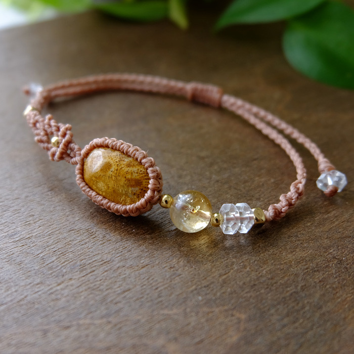 フォッシルコーラル（インドネシア産）化石珊瑚・天然シトリン マクラメ編みブレスレット 誕生日プレゼントギフト 3818