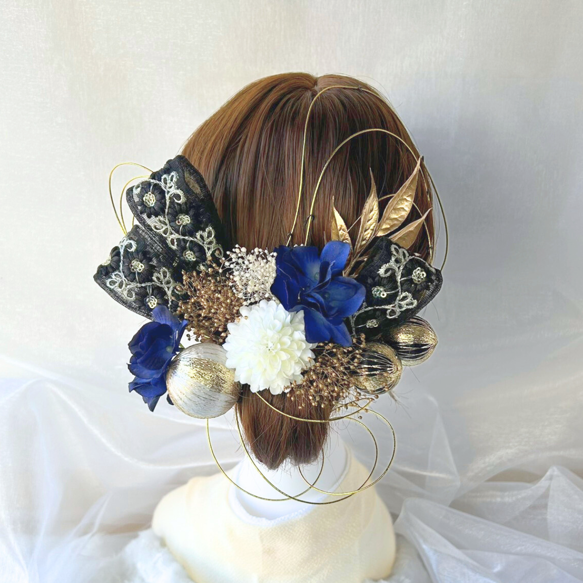 ブラックゴールド刺繡リボン×ブルーアジサイ髪飾り　大人の華やかさを纏う　結婚式　前撮り　成人式　卒業式　七五三　和装