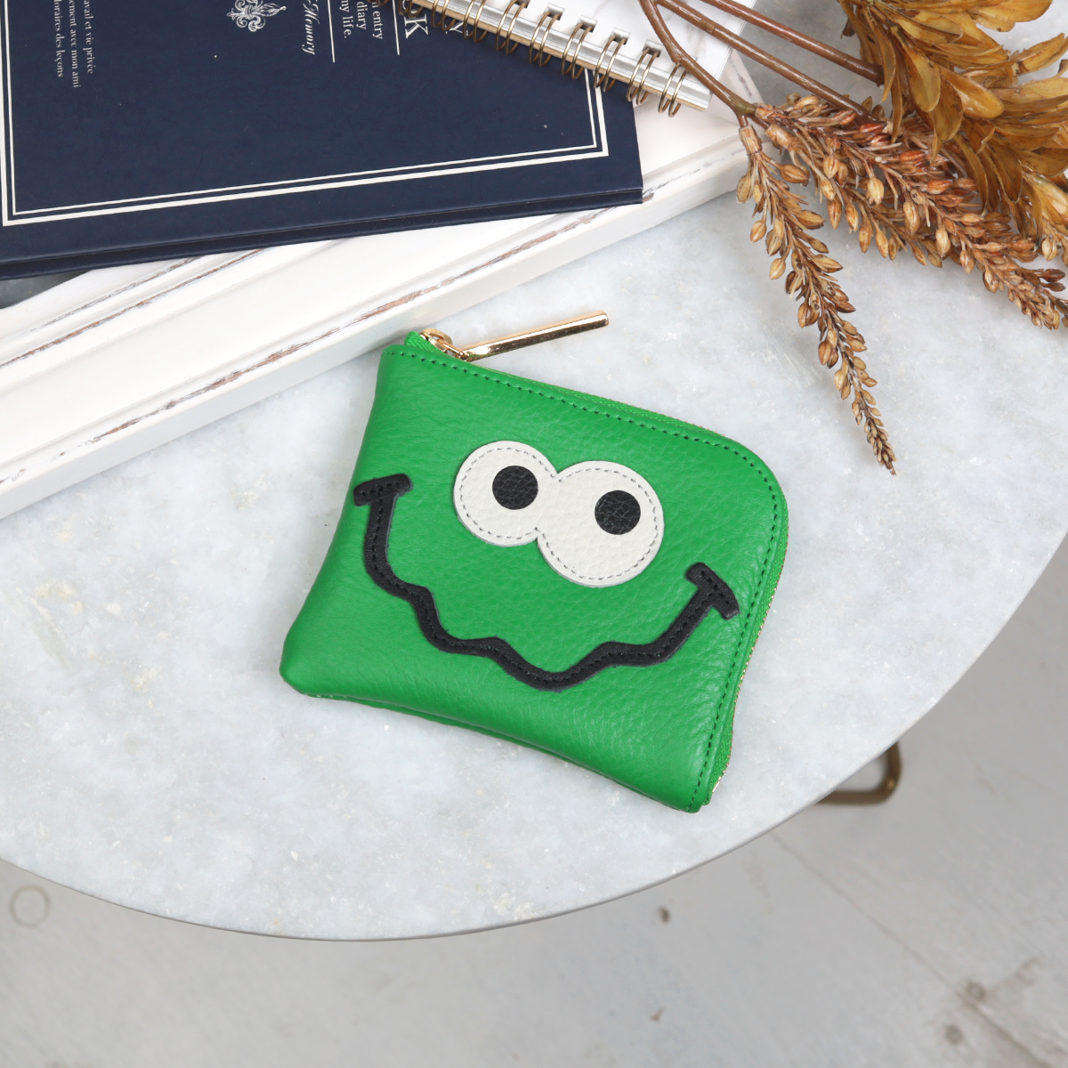 【Eグリーン】高級感のある薄くて軽い/思わず誰かに見せたくなるキョロメコンパクトミニL字財布/コンパクト財布