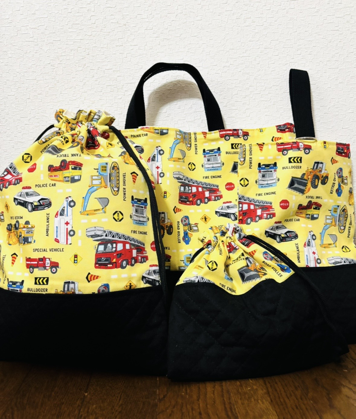 【入園入学】レッスンバッグ、お着替え袋、シューズ袋、巾着セット