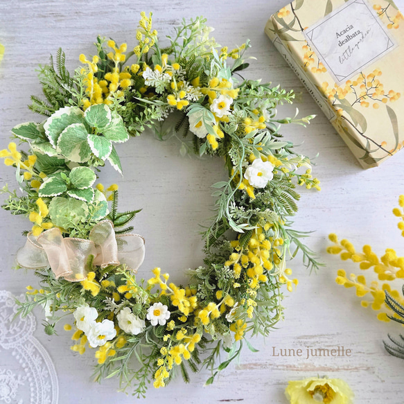 春の芽吹を感じるミモザのオーバルリース(アーティフィシャルフラワー