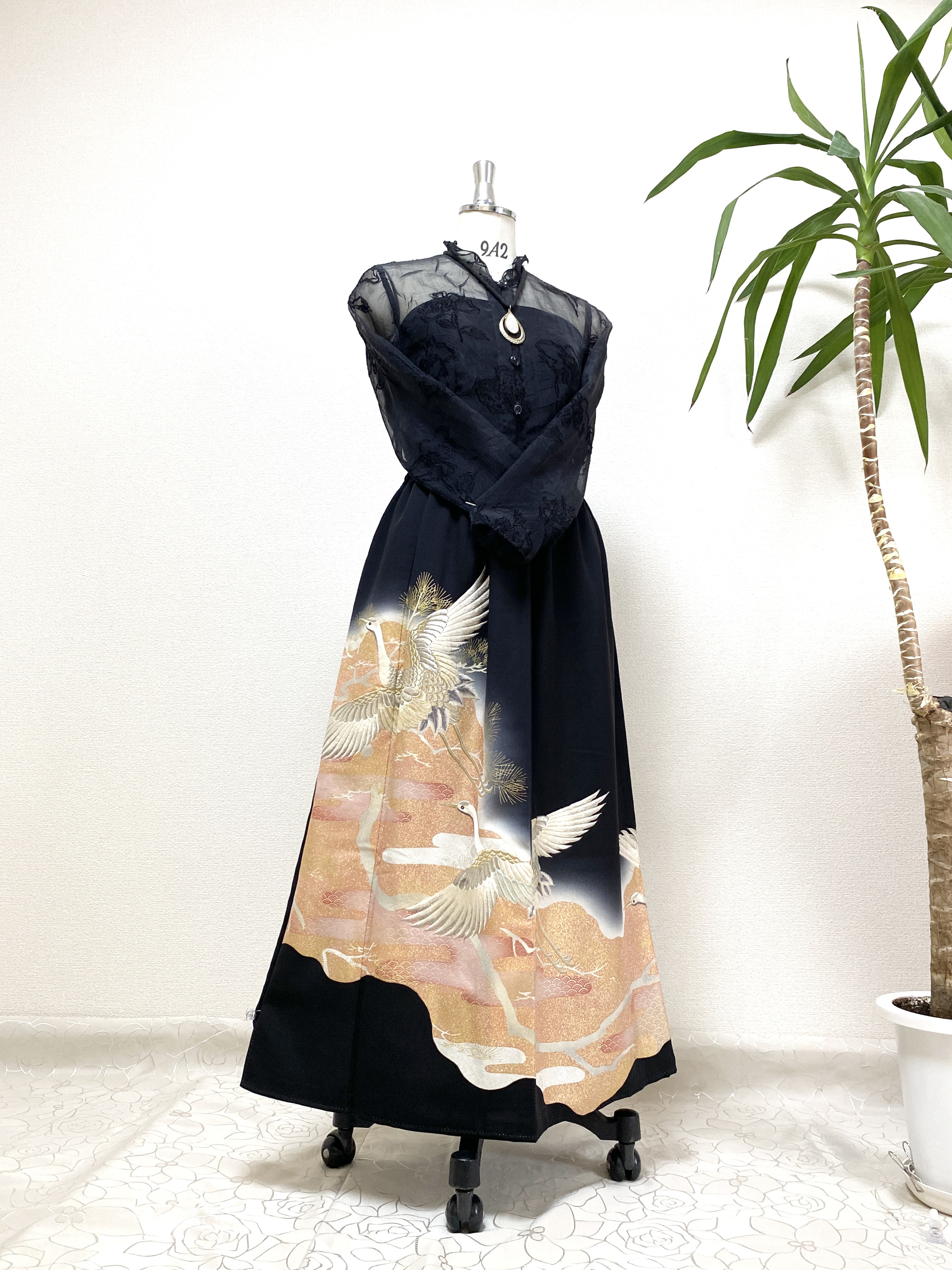 大人可愛いセレブ着物スカートフリーサイズ黒留袖着物リメイクウエストゴムロングスカート送料込みハンドメイドNO.6108