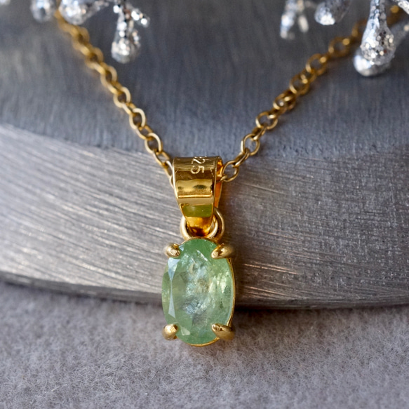 希少✨美品✨  ペンダント　66 ガーネット　Ag925 1月誕生石 UVチェンジミントガーネット ペンダントトップ 18kゴールド