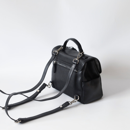 本革リュック】☆新作キャンペーン中！☆2way小型レザーリュック