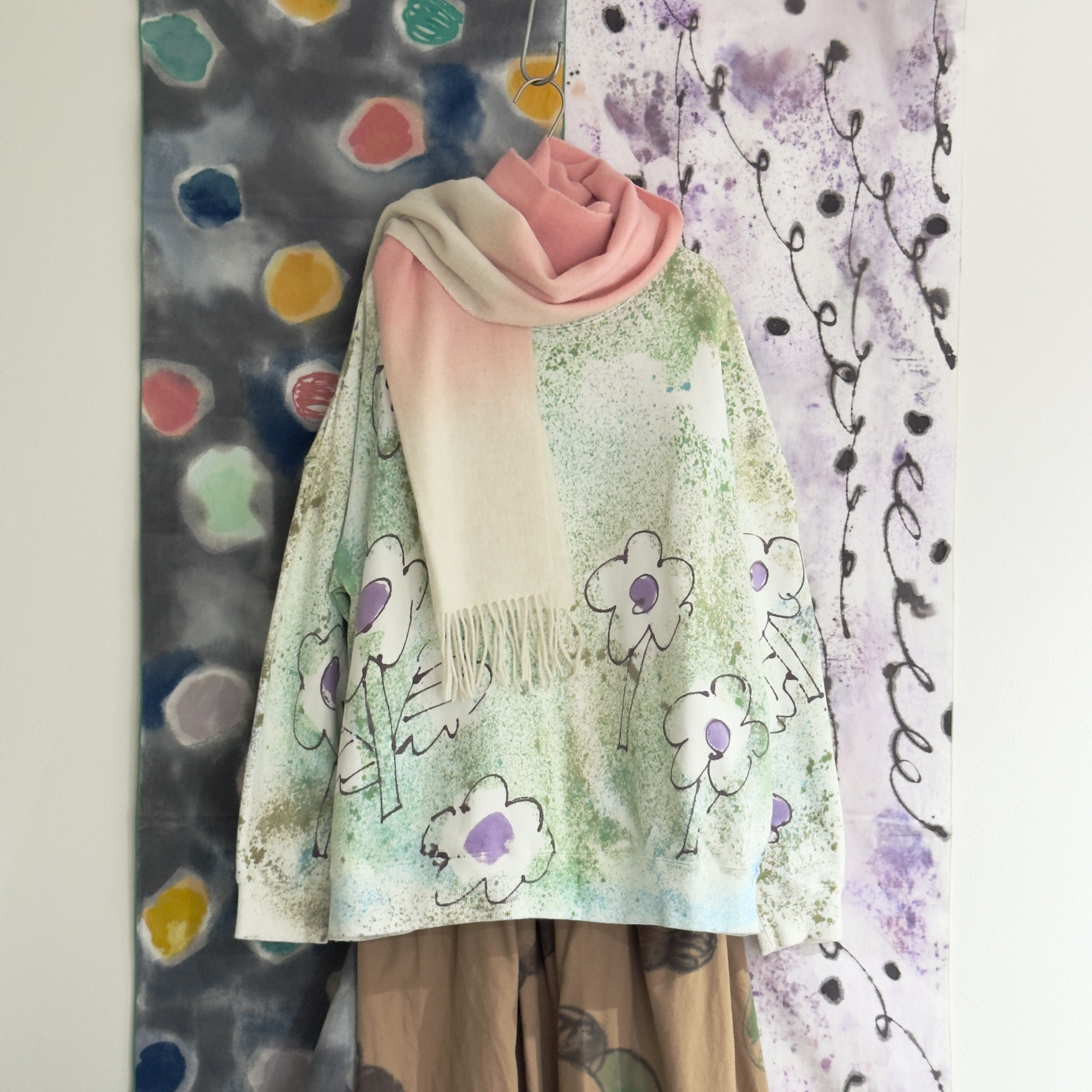 手染めのゆったりスウェット