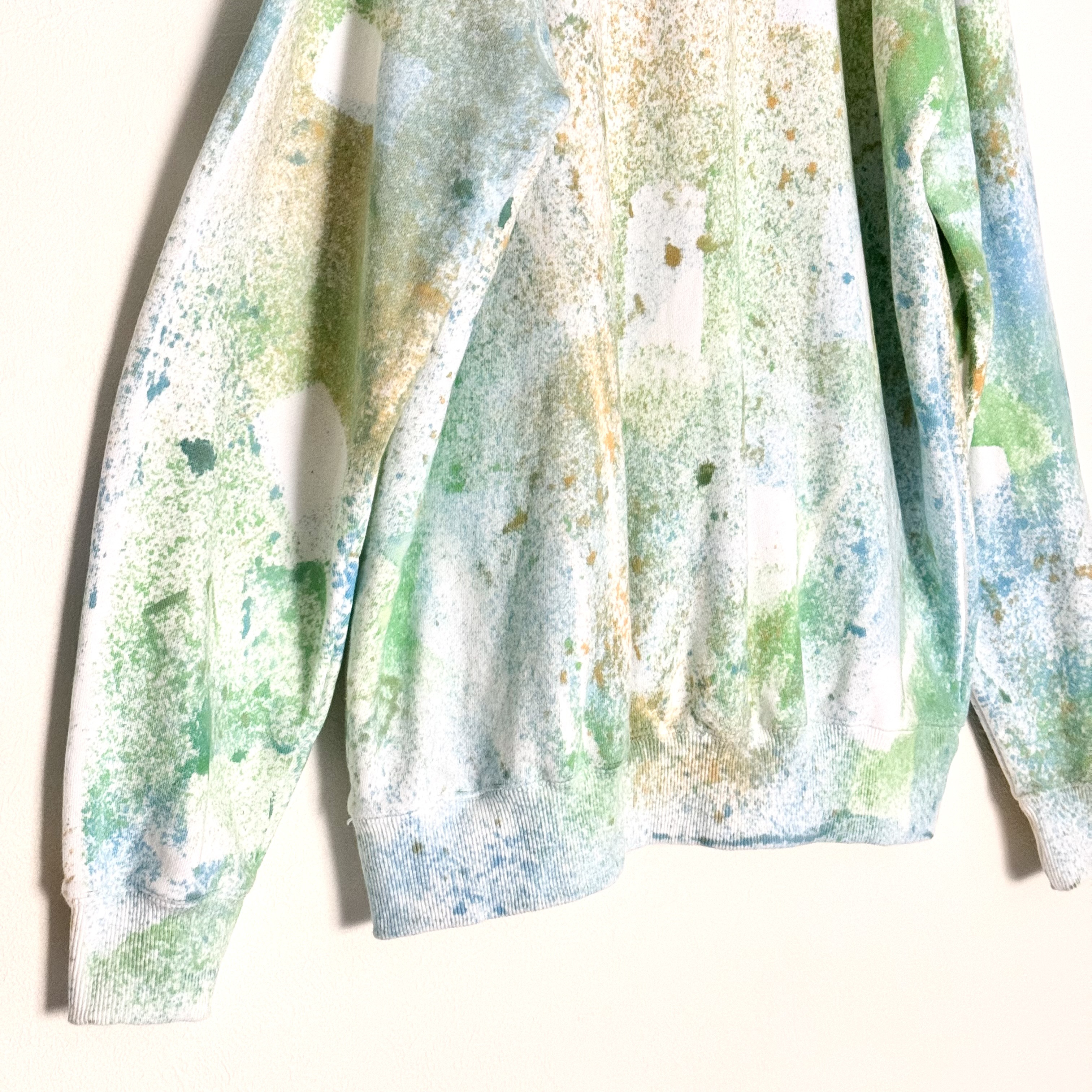 手染めのゆったりスウェット